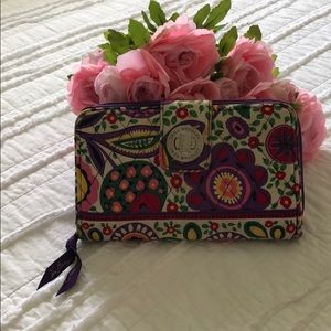 FINAL PRICE Vera Bradley Turnkey Wallet